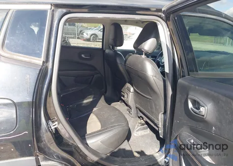 2019 Jeep Compass Latitude 4X4 from USA, damaged, VIN 3C4NJDBB8KT650354